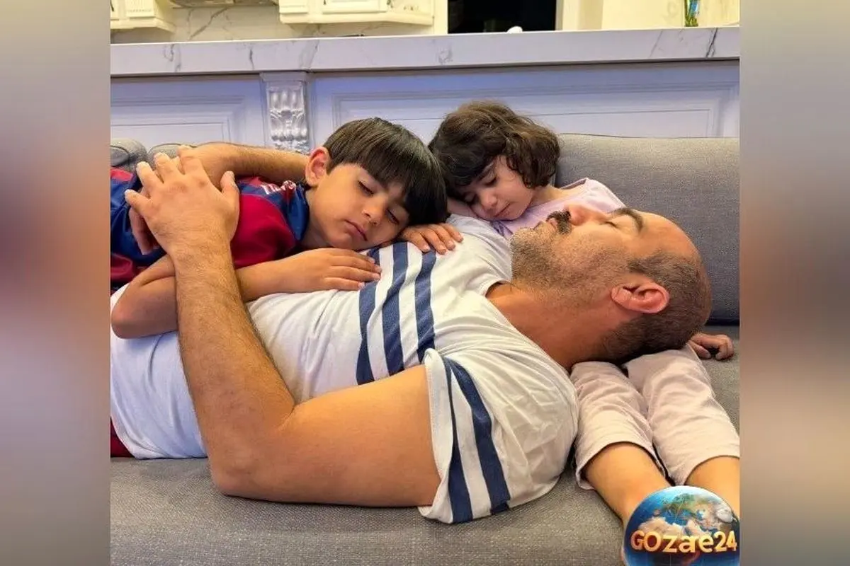 تصویر لوکس و دلنشین خانه محسن تنابنده با چیدمان مدرن، رنگ‌های ملایم و جزئیات طلایی