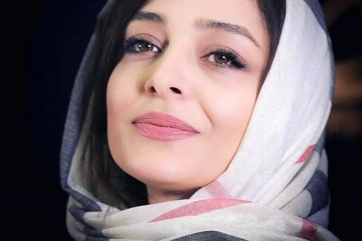 ساره بیات با سفره هفت سین لاکچری و ظروف آنتیک + عکس‌های دیدنی و استایل بی‌نظیر