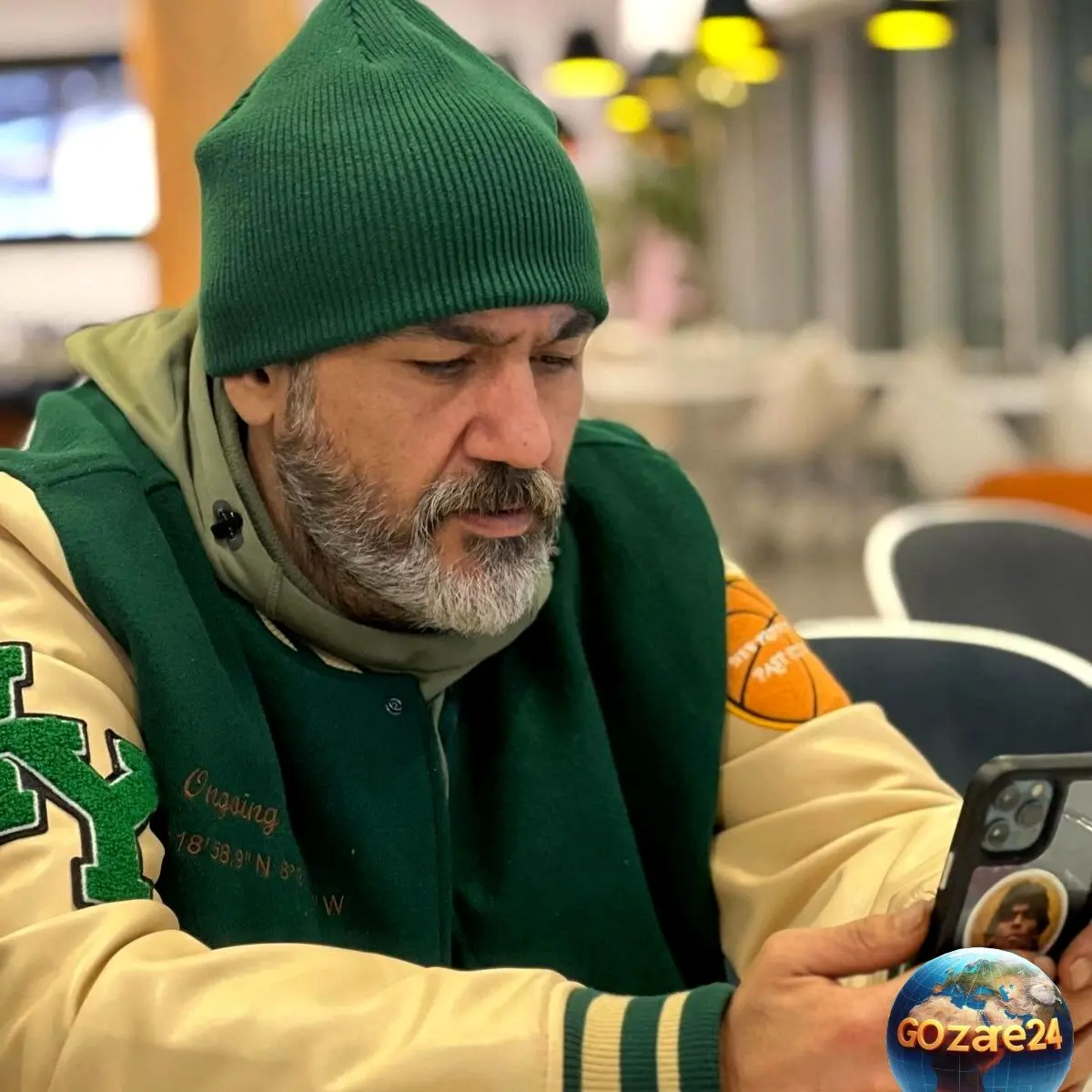 مهران غفوریان در آخر شب با دخترش هلانا خانوم در اینستاگرام، لحظه‌ای شیرین و دلنشین را به اشتراک گذاشت