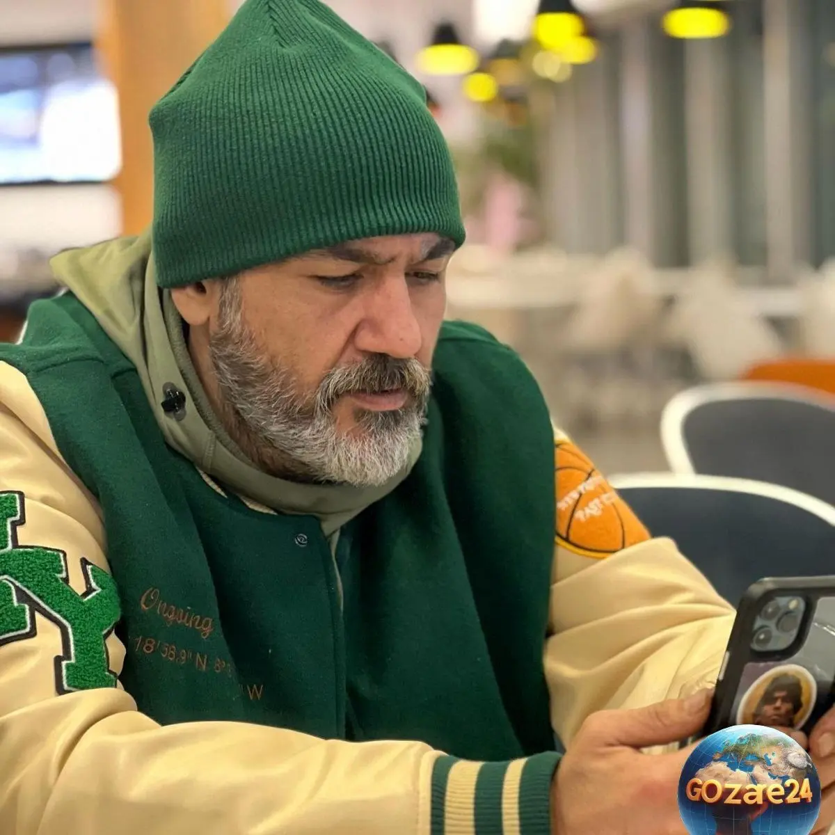 مهران غفوریان در آخر شب با دخترش هلانا خانوم در اینستاگرام، لحظه‌ای شیرین و دلنشین را به اشتراک گذاشت
