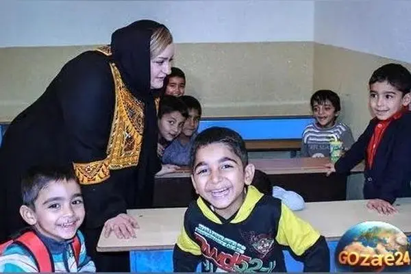 خاطره جالب نعیمه نظام‌دوست از دوران دبیرستان: وقتی معلم او را از کلاس بیرون کرد!