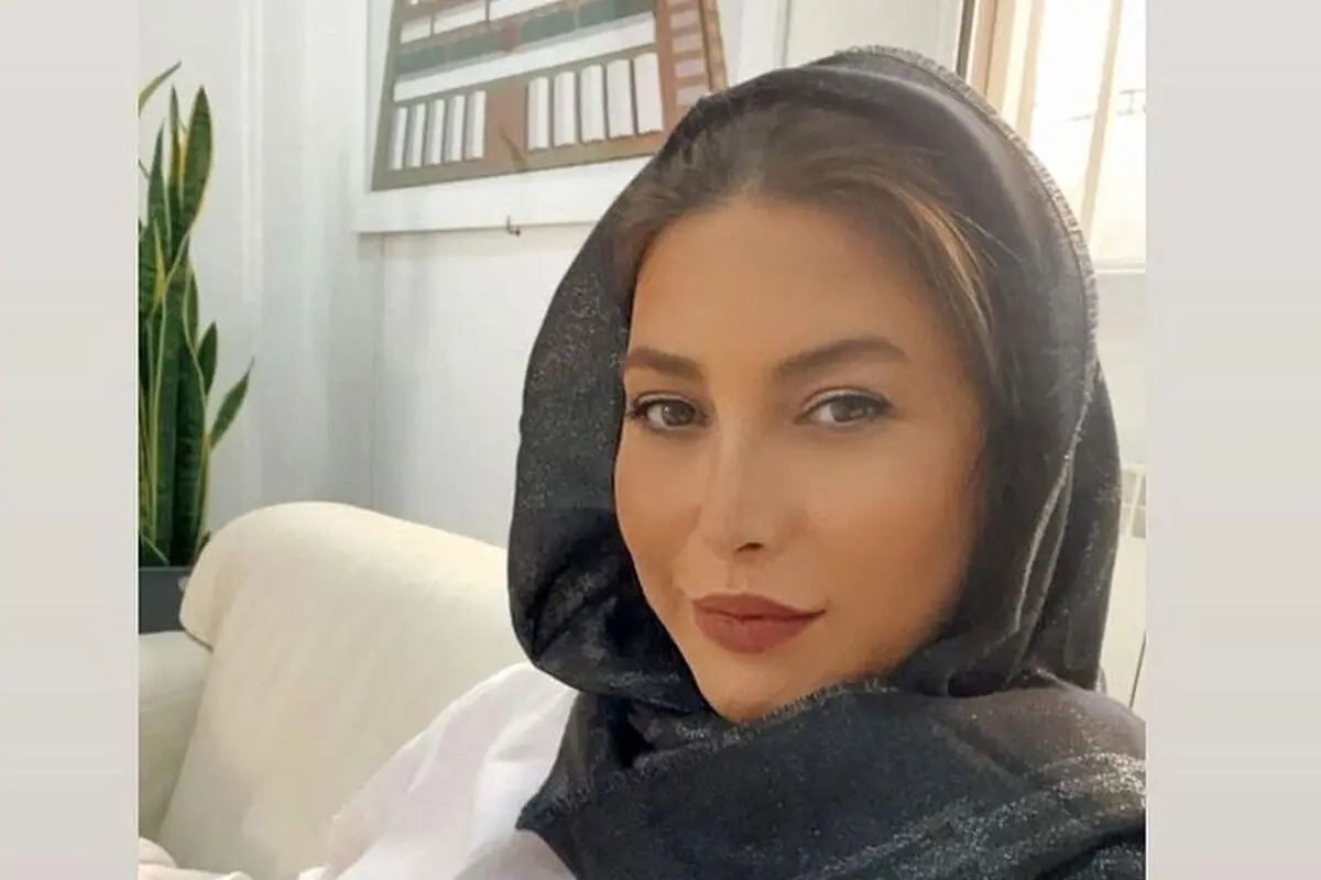 فریبا نادری خانه ویلایی با بشقاب‌های عتیقه و دیوارکوب‌های لوکس + رونمایی از شومینه سنگی، همچنان در اوج سلیقه و شیک بودن! عکس‌ها و جزئیات در ادامه