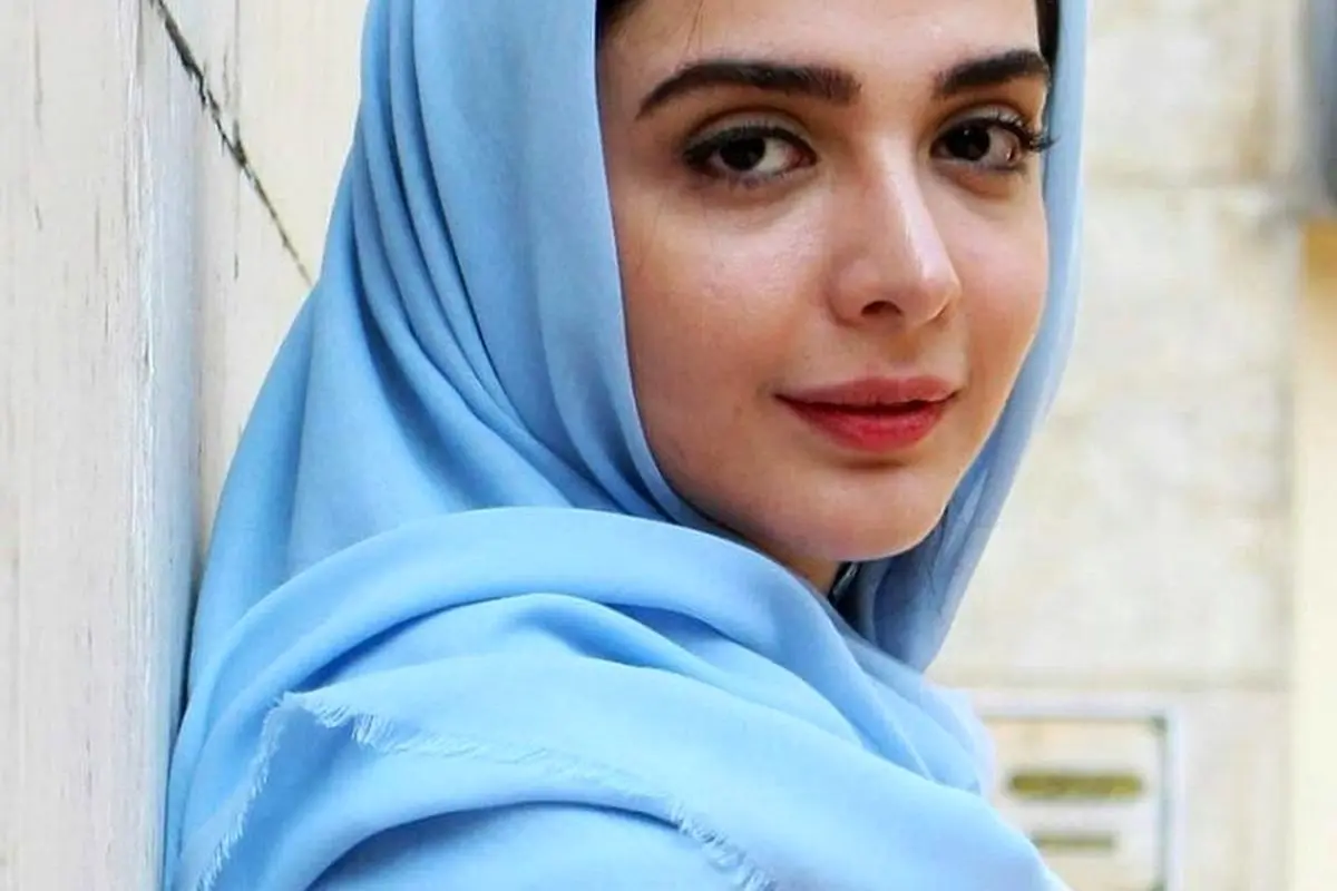 عکس متفاوت و دیدنی المیرا دهقانی در پیک نیک با چادر مسافرتی و حال و هوای لحظه گرگ و میش