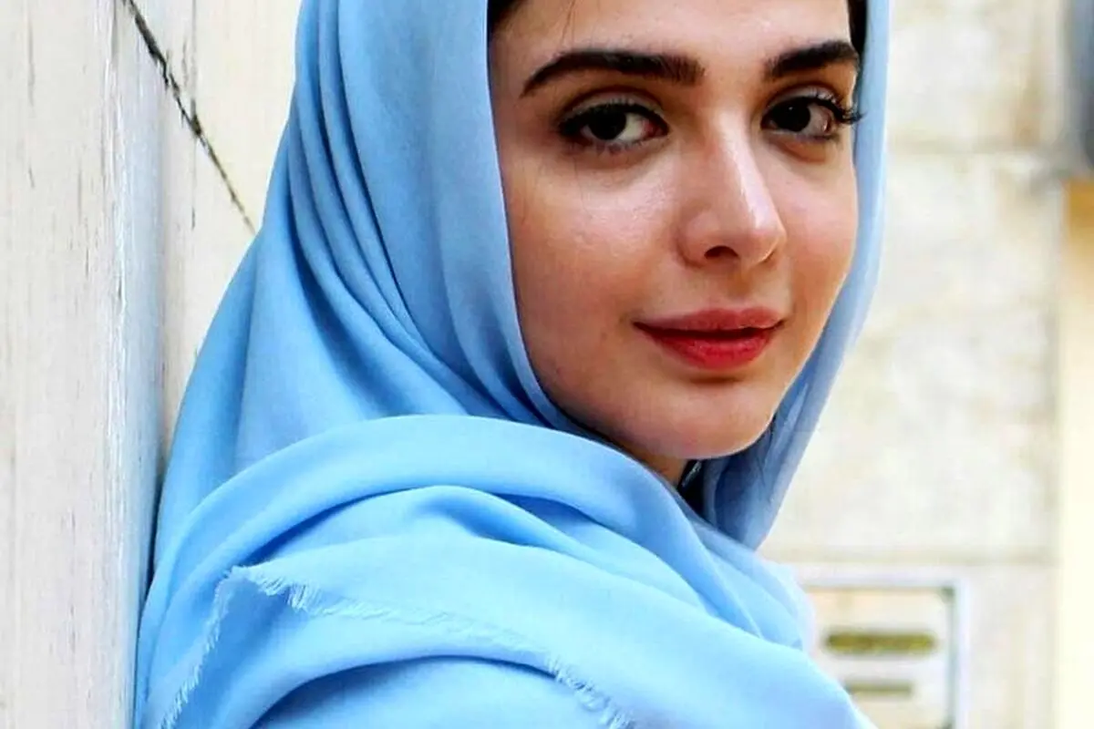 عکس متفاوت و دیدنی المیرا دهقانی در پیک نیک با چادر مسافرتی و حال و هوای لحظه گرگ و میش
