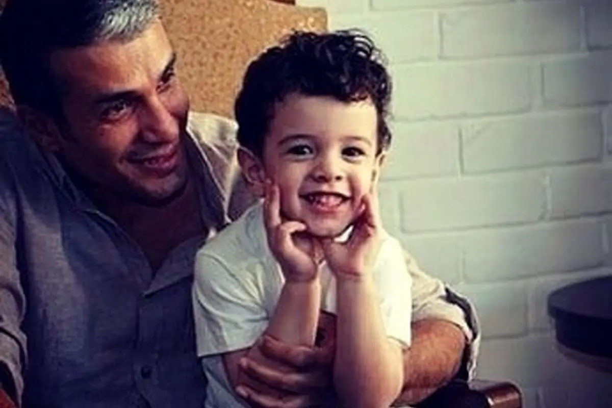عکس و جزئیات جشن تولد عاشقانه آریا عظیمی نژاد، داور برنامه عصرجدید با تزئین گلبرگهای سرخ + مبارکا باشه