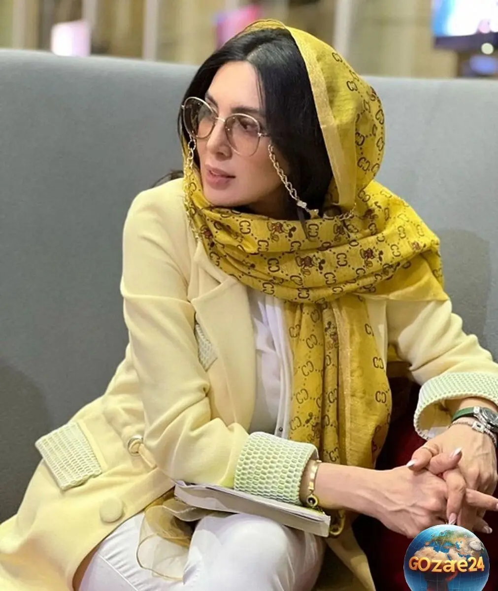 لیلا بلوکات با تکیه بر بنز لاکچری و استایل خاص خود در کنار بازیگران «از سرنوشت» + عکس