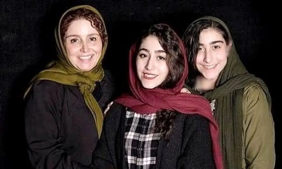 ژاله صامتی و دخترش در شیراز؛ عکس دیدنی در روز بارانی