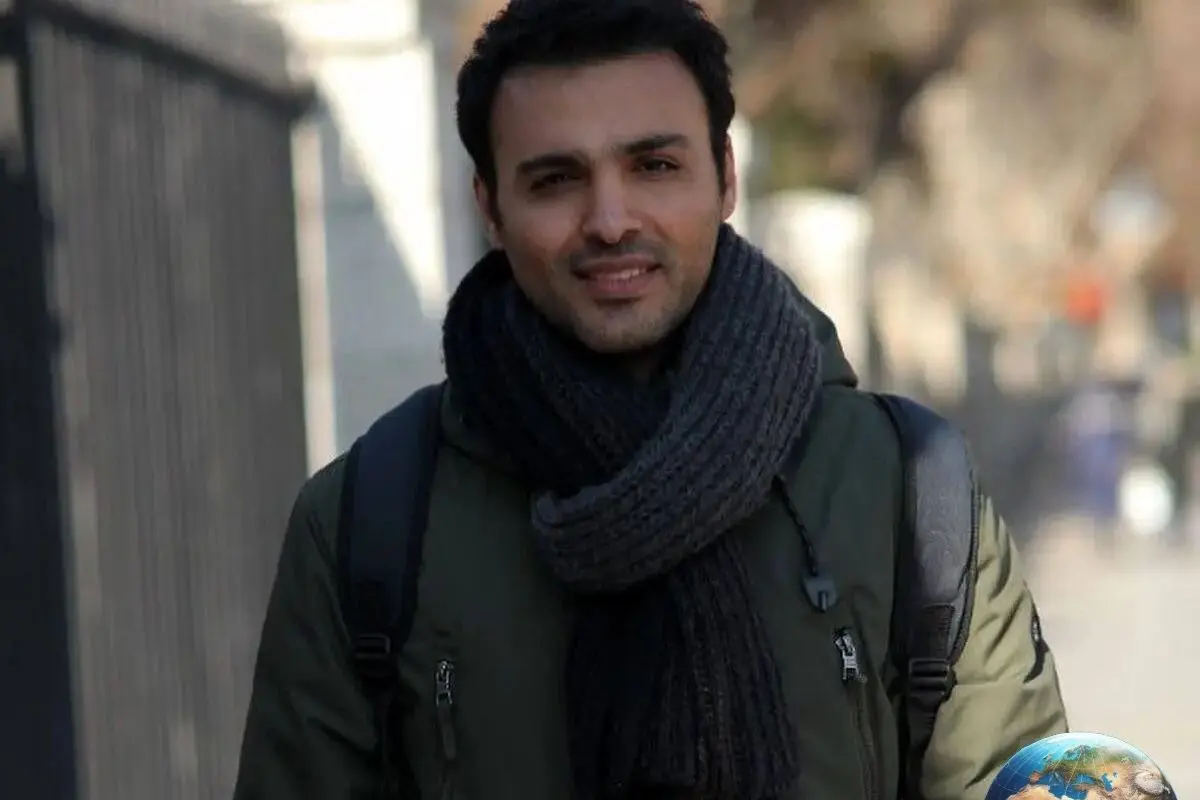 شوخی بانمک سامان صفاری با مجسمه سنگی در کنار سریال ناریا