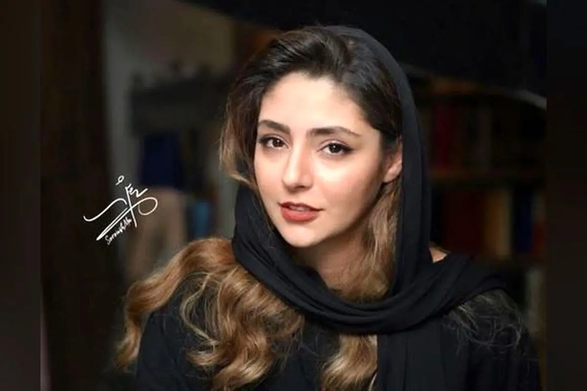 طراحی لطیف و الهام‌بخش از ژاپن توسط هستی مهدوی با میز چوبی و ظروف منحصر به فرد