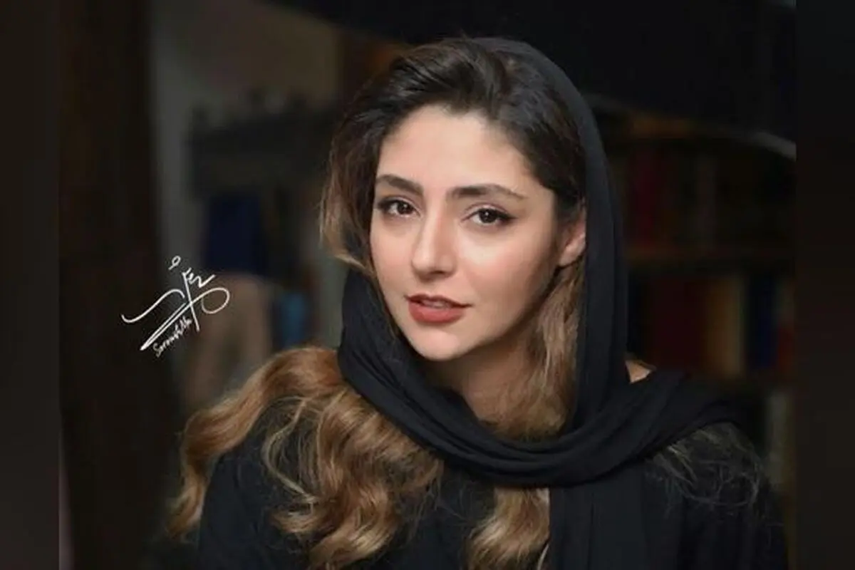 طراحی لطیف و الهام‌بخش از ژاپن توسط هستی مهدوی با میز چوبی و ظروف منحصر به فرد
