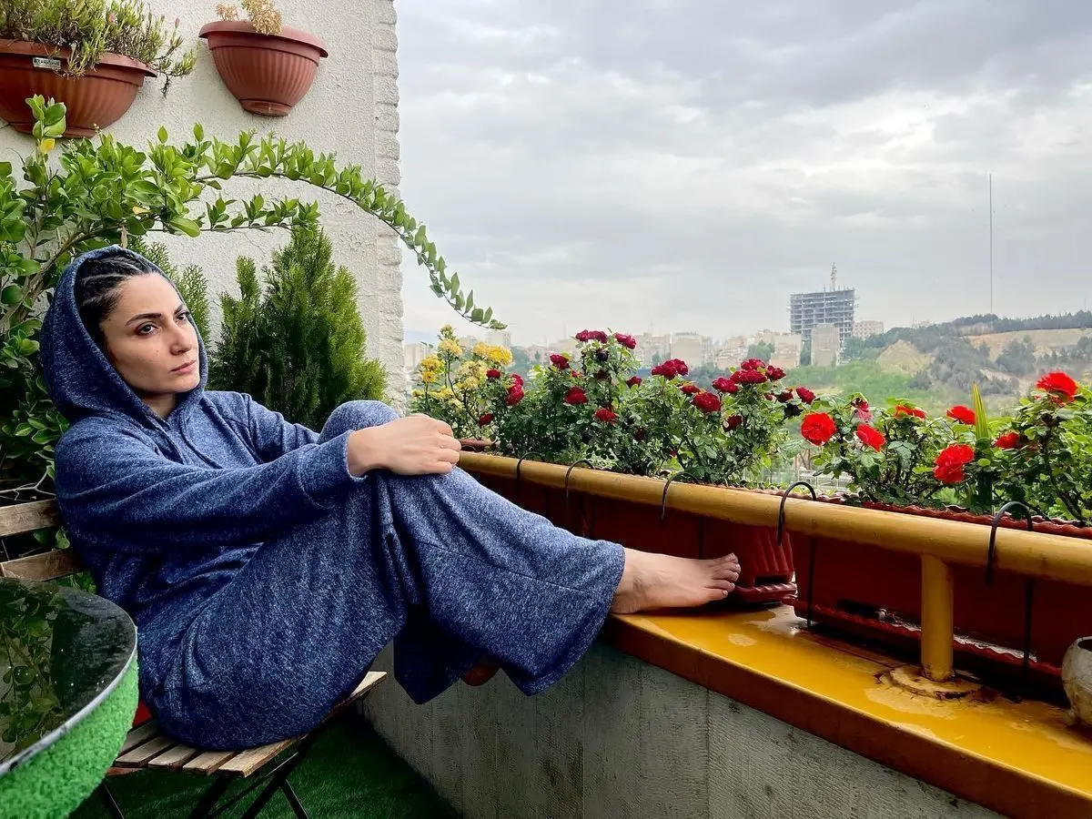 تصاویر خیره‌کننده سمیرا حسن‌پور در منظره‌ای رؤیایی با استایل بی‌نظیر و پیام آرزو کن!