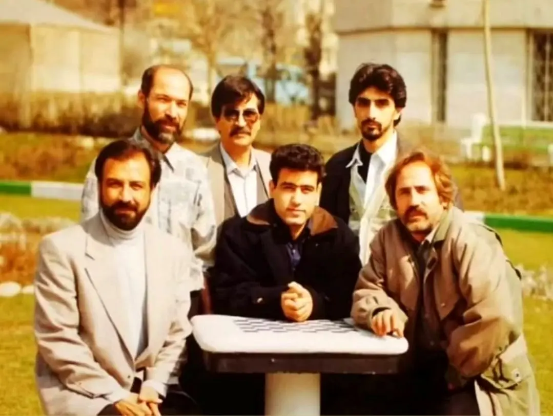 امین زندگانی با استوری عکسی قدیمی از خاطرات سه دهه پیش رونمایی کرد