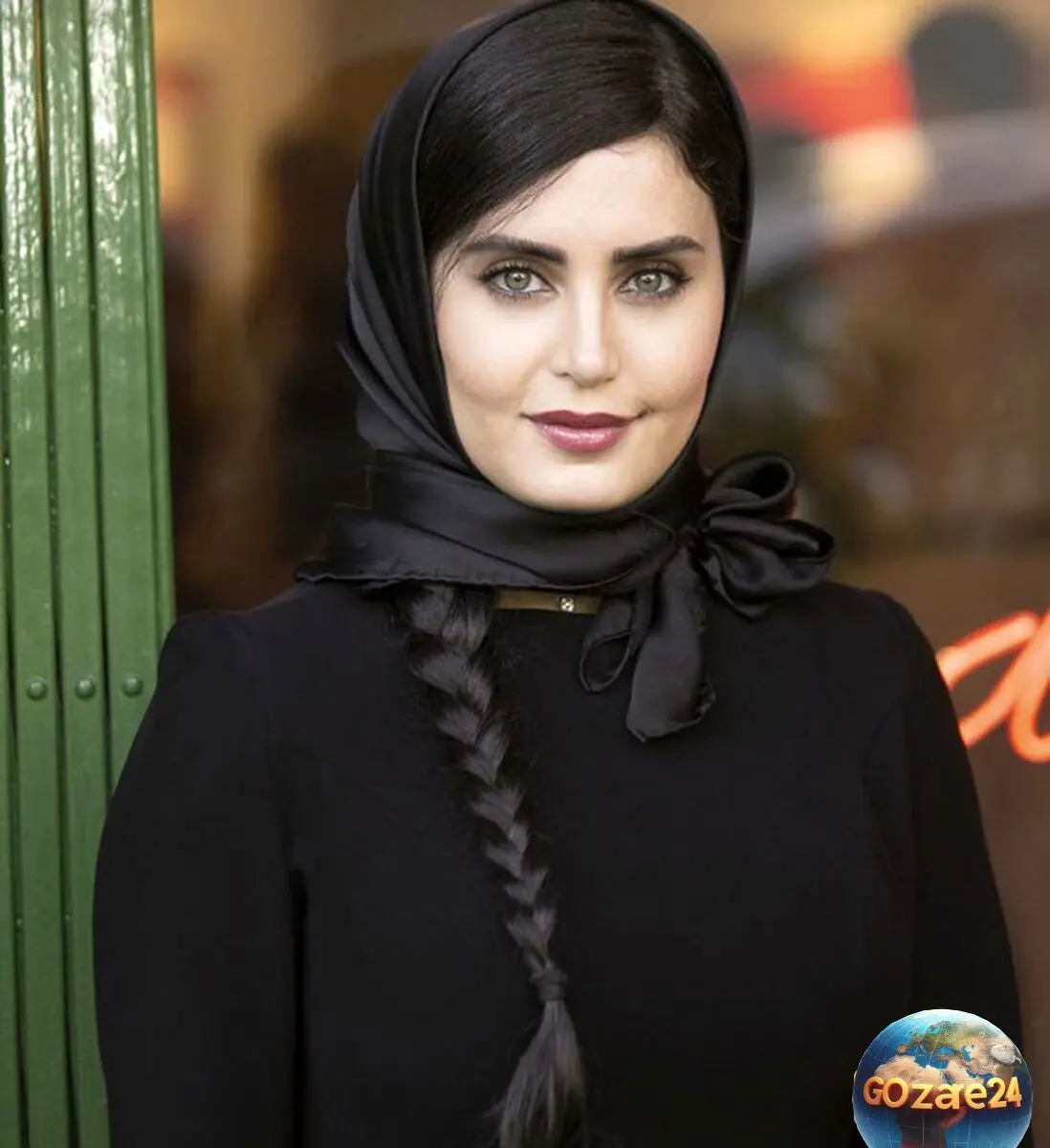 عکس بامزه الناز شاکردوست در آغوش گوهر خیراندیش با استایل‌های رنگی و تابستانی