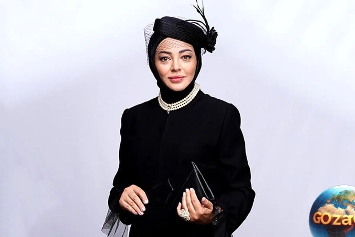 تصویر دیدنی از پدر و مادر رزیتا غفاری در روز عقد با لباس عروس و دامادی + لحظه دست کردن حلقه نامزدی