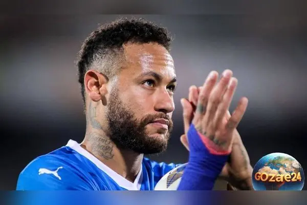 امضای نیمار بر توپ خاص ایرانی، مجموعه امضاهای نایاب فوتبال به ۱۸ رسید + عکس