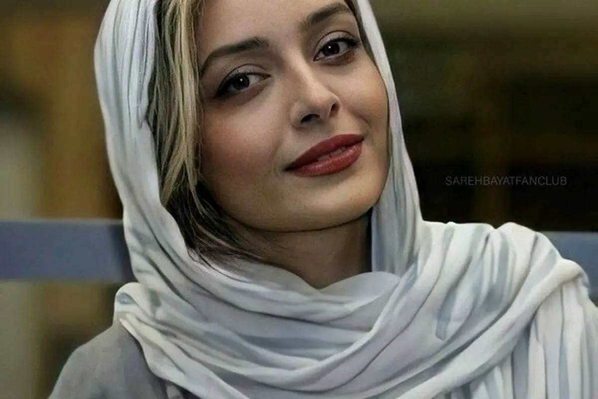 ساره بیات در کافه لاکچری به مناسبت تولدش با استایل کلاسیک و شیک + راهنمای ست کردن مانتو سفید