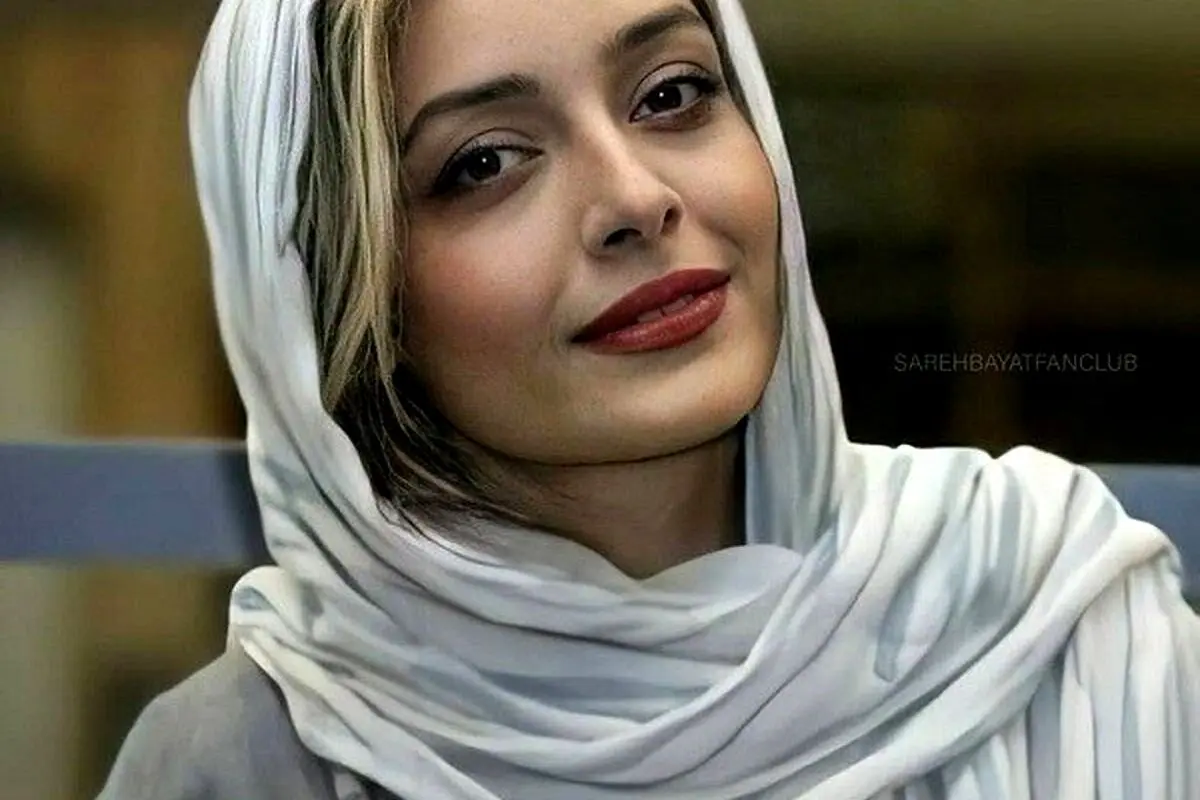 ساره بیات در کافه لاکچری به مناسبت تولدش با استایل کلاسیک و شیک + راهنمای ست کردن مانتو سفید