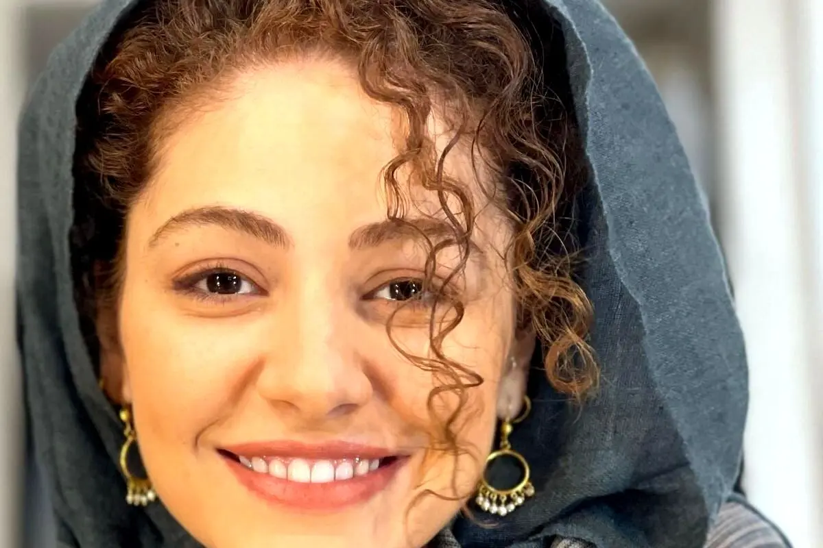 مدل فوق لاکچری و شیک مهتاب ثروتی در مراسم رسمی: استایلی بی‌نظیر و خاص