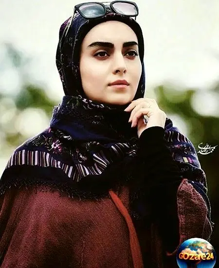 شب‌گردی متفاوت و شیک مهشید جوادی با استایل ایرانی در تهران + عکس جذاب