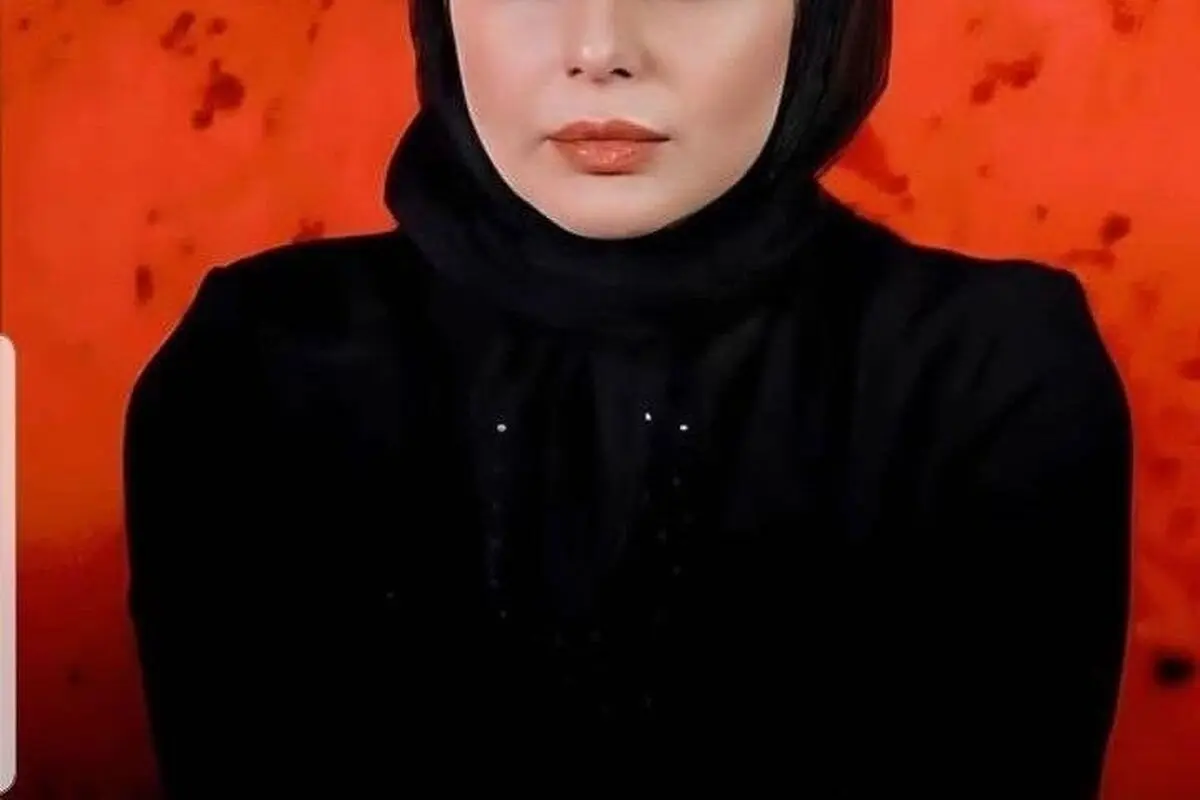رعنا آزادی‌ور همسر مهدی پاکدل در غم از دست دادن پدر؛ در سوگ و اندوهی عمیق
