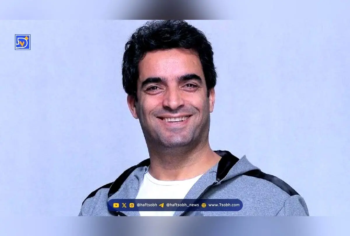 عکس و جزئیات لحظه محبت‌آمیز منوچهر هادی و دخترش در رستوران؛ رابطه نزدیک و تاثیر خانواده در زندگی و هنر او