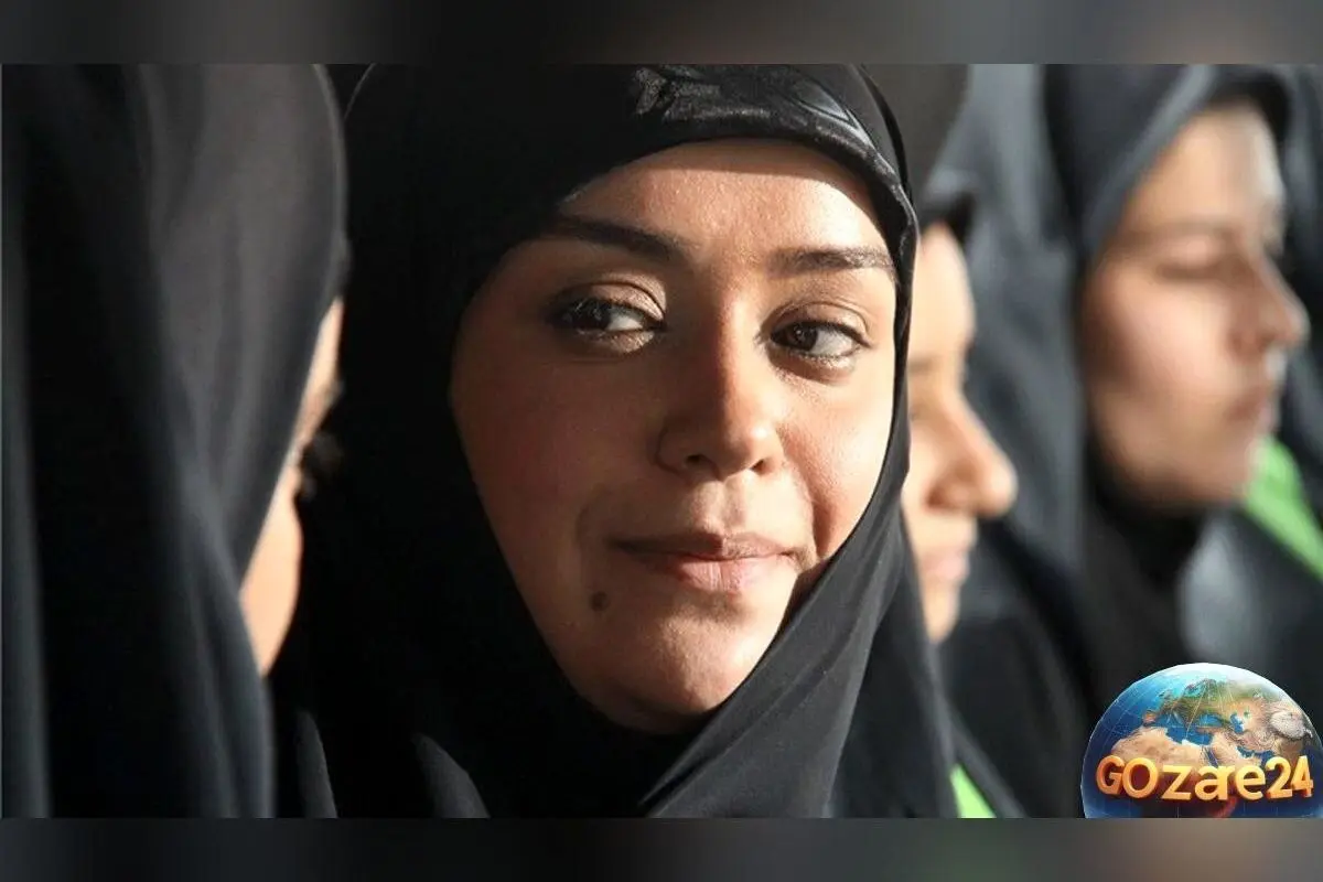 تصویر جنجالی از الهام چرخنده در دیدار با رهبر انقلاب در آستانه سالروز ولادت حضرت زهرا سلام‌الله علیها