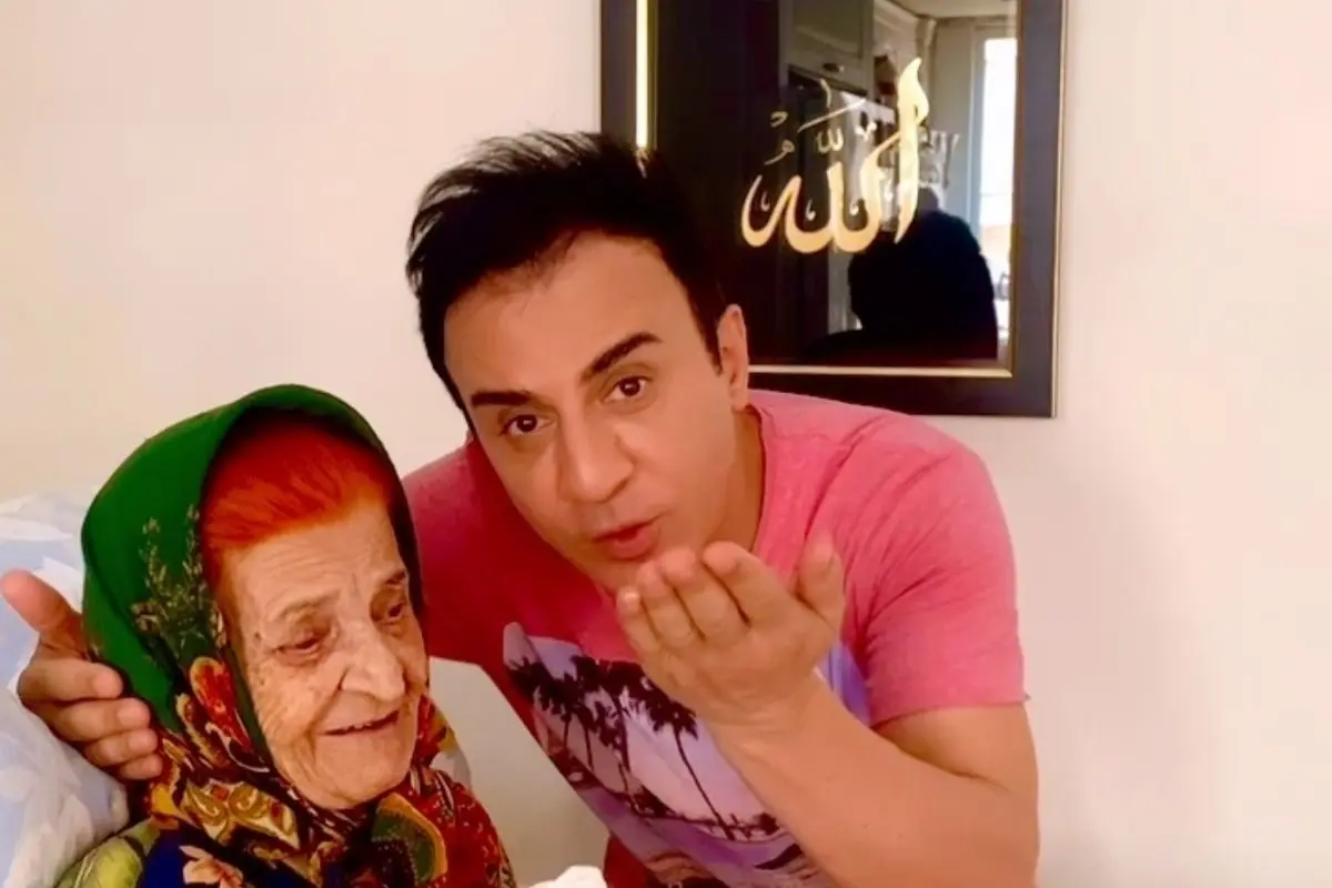 عمو پورنگ و توصیه مادرانهاش: لحظههای شیرین و ارزشمند مادر و کودک در کنار هم
