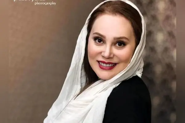 طراحی مدرن و شیک خانه آرام جعفری؛ از رنگ‌های دلنشین تا پاسیو سبز و طبیعی