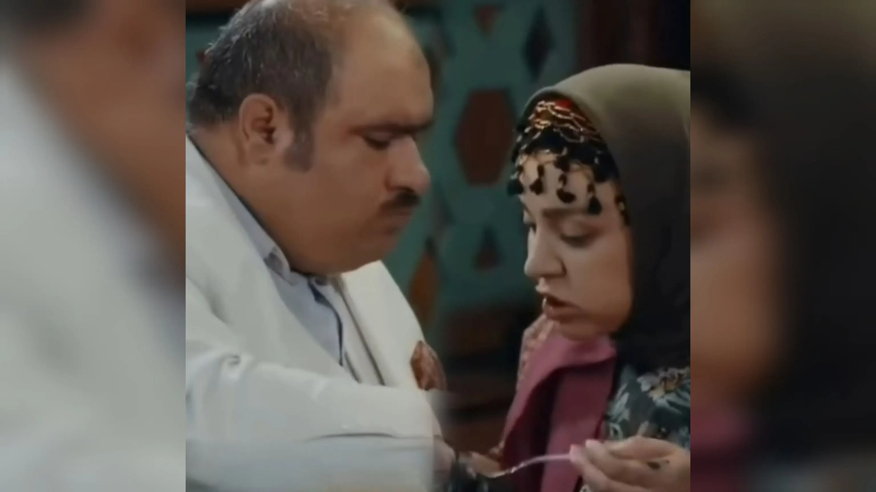 خوردن سالاد کاظم نور بخش در رستوران با همسرش در ظرف مشترک + فیلم