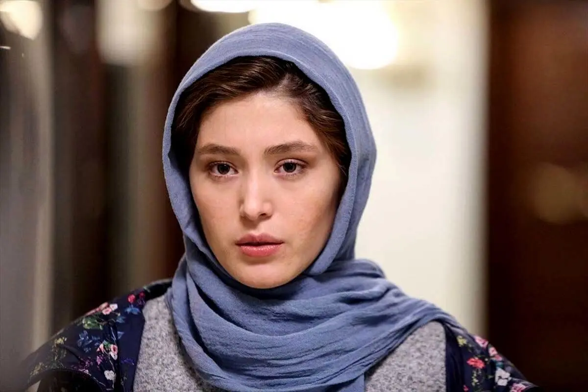حاشیه‌سازی فرشته حسینی پس از آزادی پدرش در پی بازداشت ناشی از مدارک قانونی