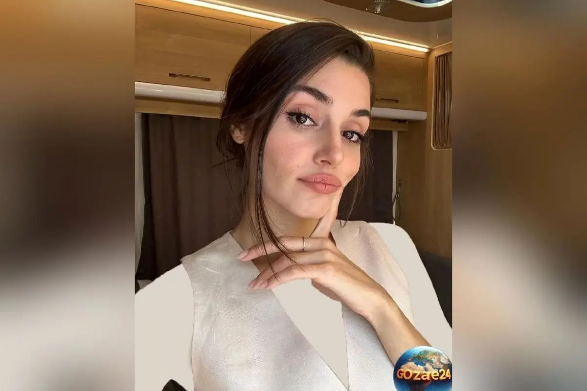 عکس دیدنی هانده ارچل در حال بافتن فرش زیبا و جذاب در صفحه اینستاگرامش