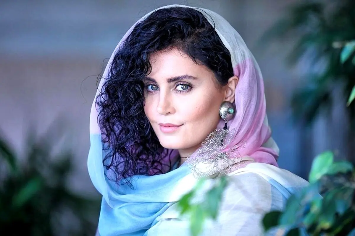 الناز شاکردوست از ۷ سالگی تا ۴۱ سالگی؛ داستان زندگی و رشد یک ستاره سینما با عکس‌های جذاب