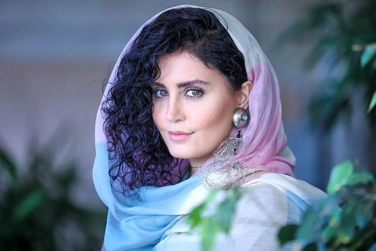 الناز شاکردوست از ۷ سالگی تا ۴۱ سالگی؛ داستان زندگی و رشد یک ستاره سینما با عکس‌های جذاب