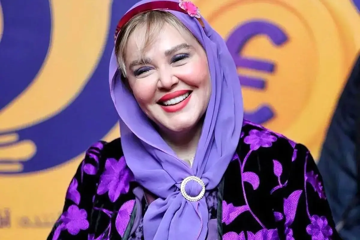 نگاهی به دکوراسیون لوکس و هنری منزل بهاره رهنما؛ ترکیبی جذاب از رنگهای گرم، آثار هنری و عناصر سنتی-مدرن