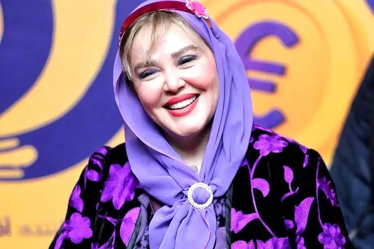 نگاهی به دکوراسیون لوکس و هنری منزل بهاره رهنما؛ ترکیبی جذاب از رنگ‌های گرم، آثار هنری و عناصر سنتی-مدرن