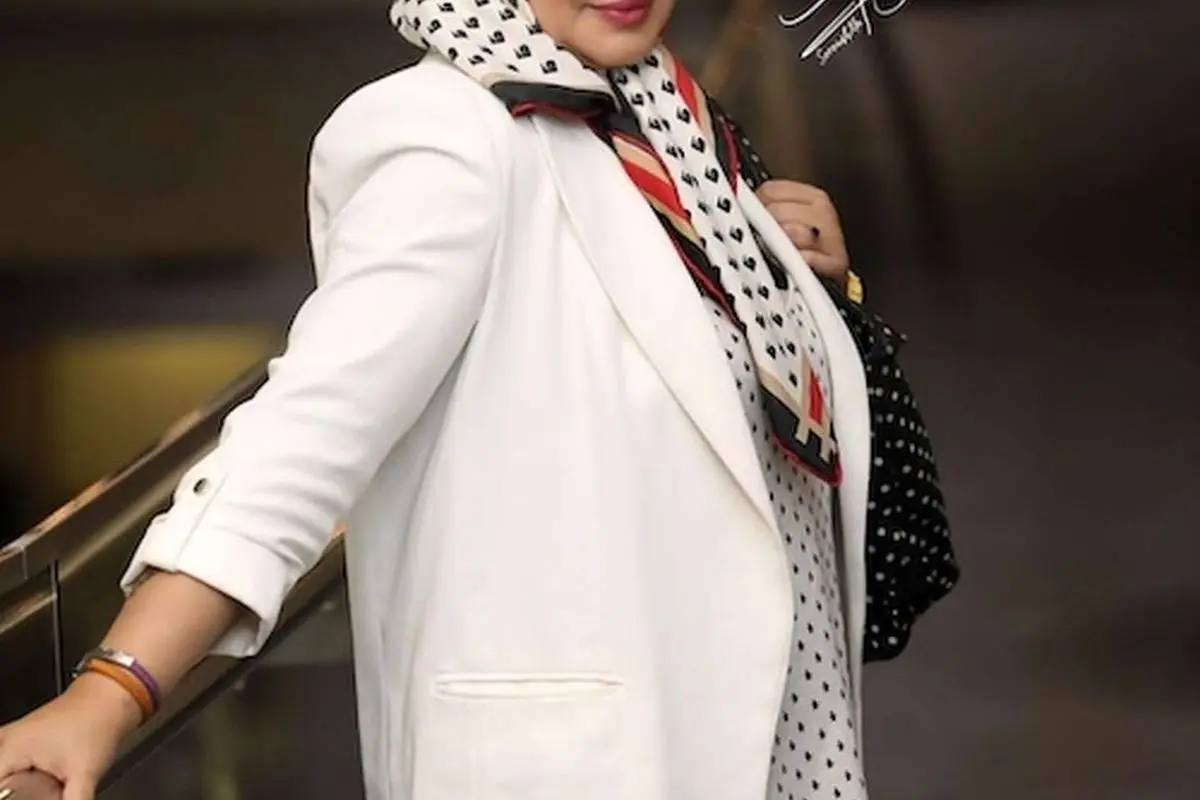 کارت عروسی لاکچری بهاره رهنما با روکش طلا در مراسم ازدواج دوم + عکس و جزئیات