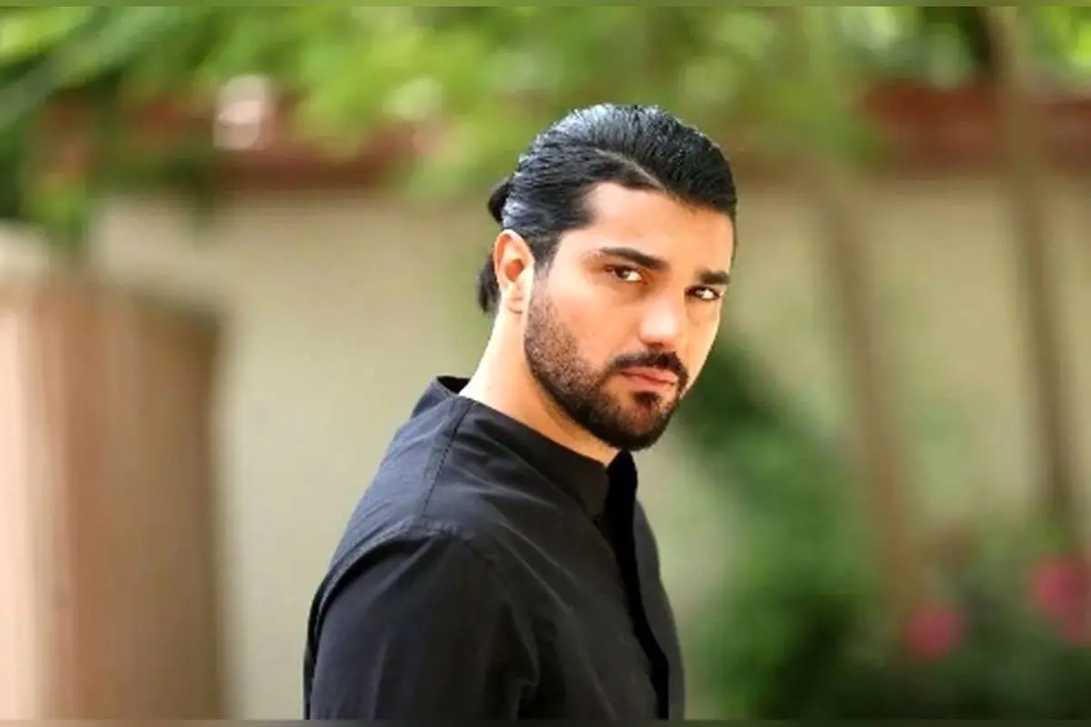 تصویر دیدنی سینا مهراد با مادر جوانش؛ بازیگر «از یادرفته» در کنار خانواده‌اش