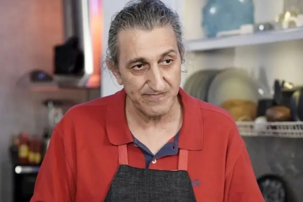 خانه مجلل و نوستالژیک یوسف صیادی؛ ترکیبی از مبلمان سلطنتی، فرش ایرانی و فضای گرم و صمیمی