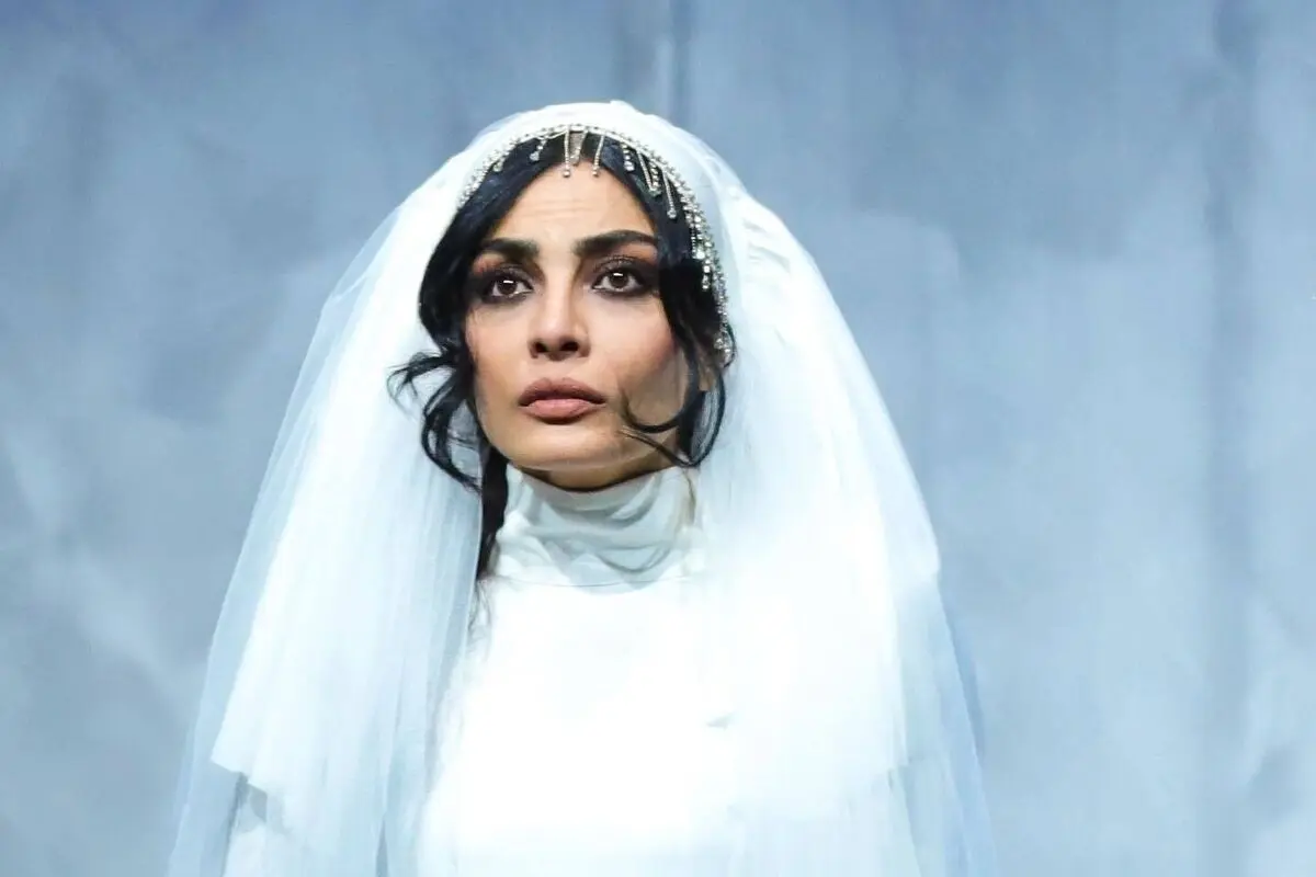 صحرا اسداللهی از دیدار با مردی ثروتمند و خاطرات شام در کنار بنز مشکی | داستانی جذاب و واقعی