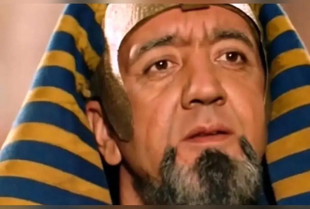 تصویر نادر از رضا رضوی در جشن تولد ۶۰ سالگی در آمریکا؛ بازیگر نقش هرمهب یوسف پیامبر در کنار خانواده