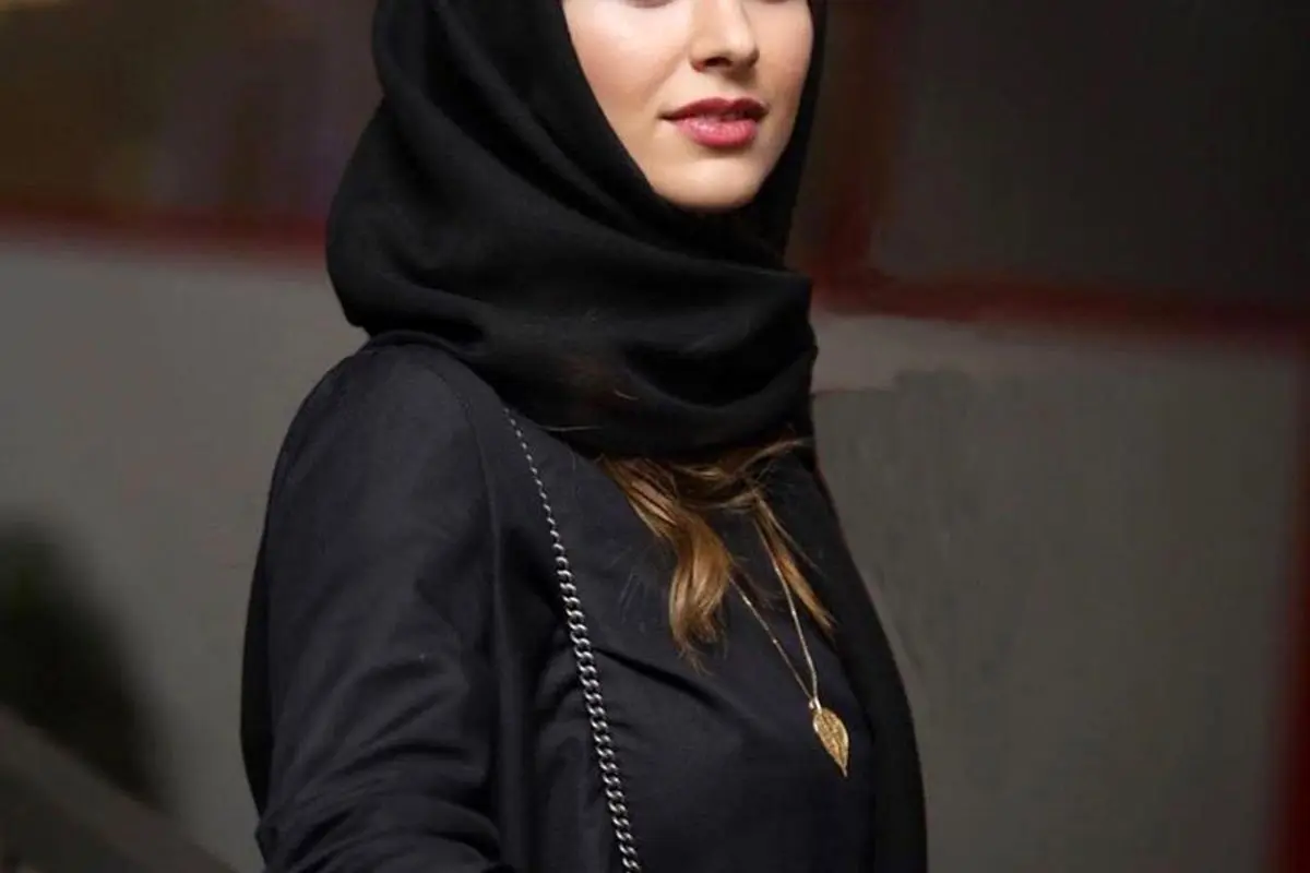 میکاپ خاص و خط چشم زرد رنگ لاله مرزبان در جدیدترین عکس اینستاگرامش | استایل جذاب و متفاوت