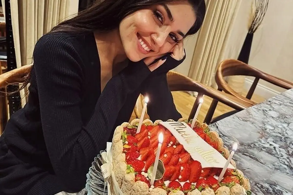 جشن تولد مجلل هانده ارچل با کلکسیون کیکهای سهبعدی و دیزاین میوه اژدها در 7 شبانهروز + عکسهای دیدنی