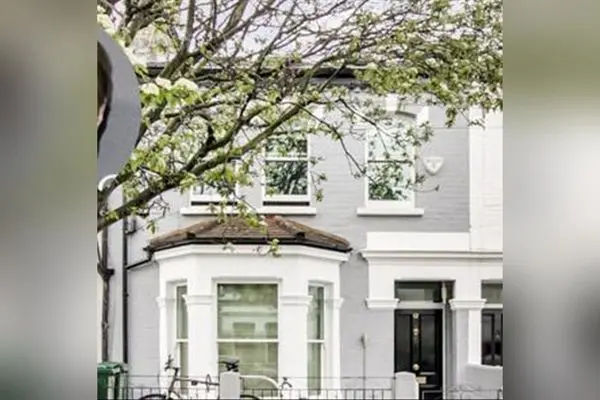 خانه کودکی هری پاتر؛ دکوراسیون ساده و مدرن خانه ثروتمندترین بازیگر جوان جهان