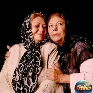 تصویر خانه ابدی مادر ثریا قاسمی و یادبود روح حمیده خیرآبادی، بازیگران پیشکسوت سینما و تلویزیون