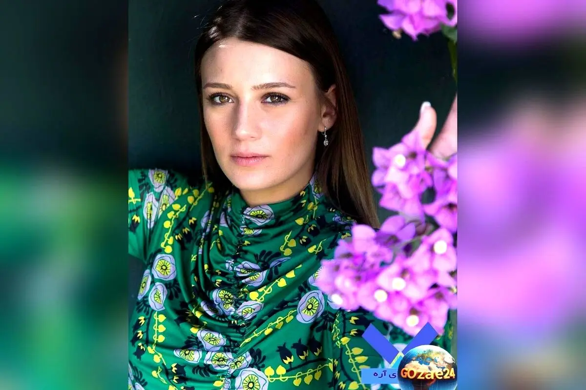 گیزم کاراجا با استایل اسپرت و کت جین در باغچه منزلش + عکس جدید در اینستاگرام