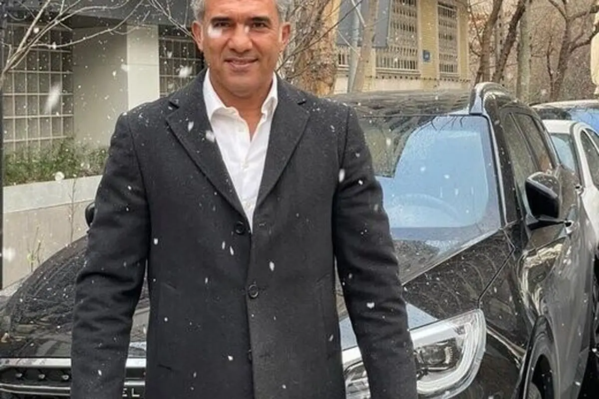 عکس و جزئیات دورهمی خانوادگی احمدرضا عابدزاده در کافه با همسر و خانواده + تصاویر
