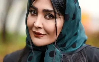 مریم معصومی در سفر خارجی با استایل تابستانی و ست کردن لباس‌ها و چمدان‌های قرمز، چه نظری دارید؟