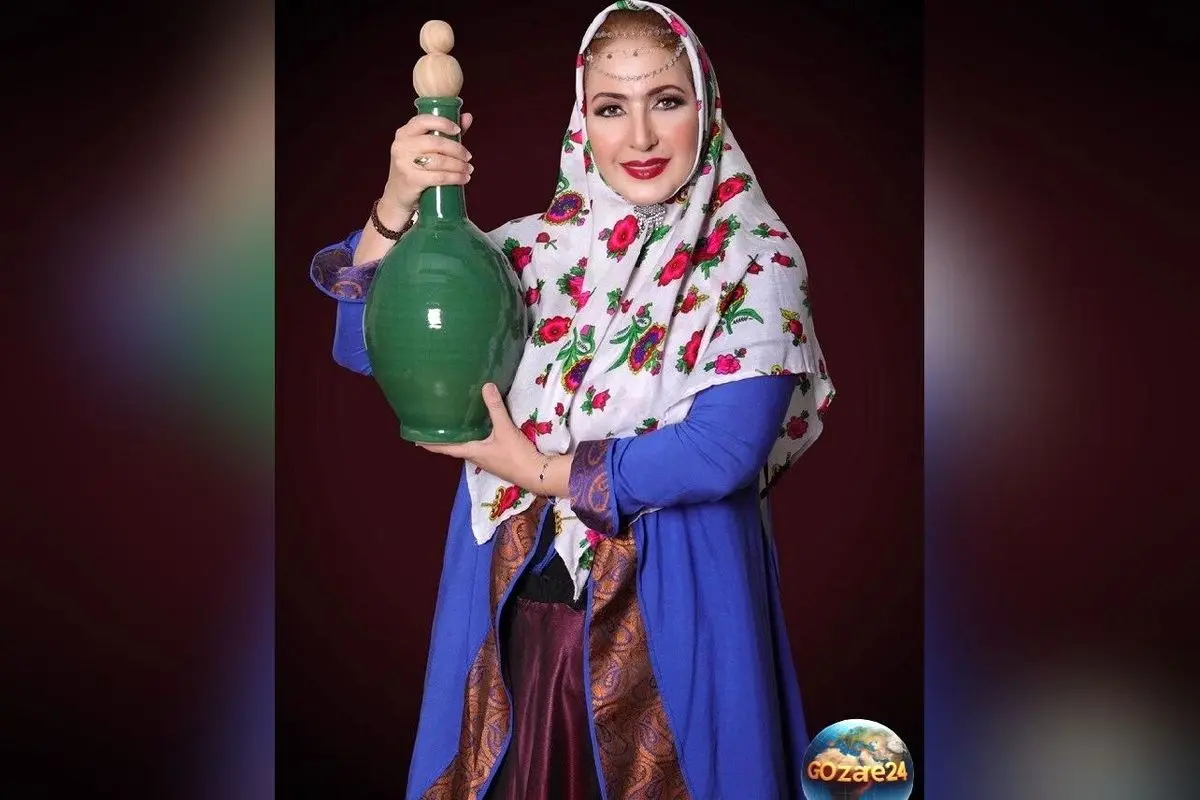 تصویر حیرت‌انگیز از فاطمه گودرزی با مار پیتون غول‌پیکر روی گردن؛ لحظه‌ای بی‌نظیر و دل‌ربا