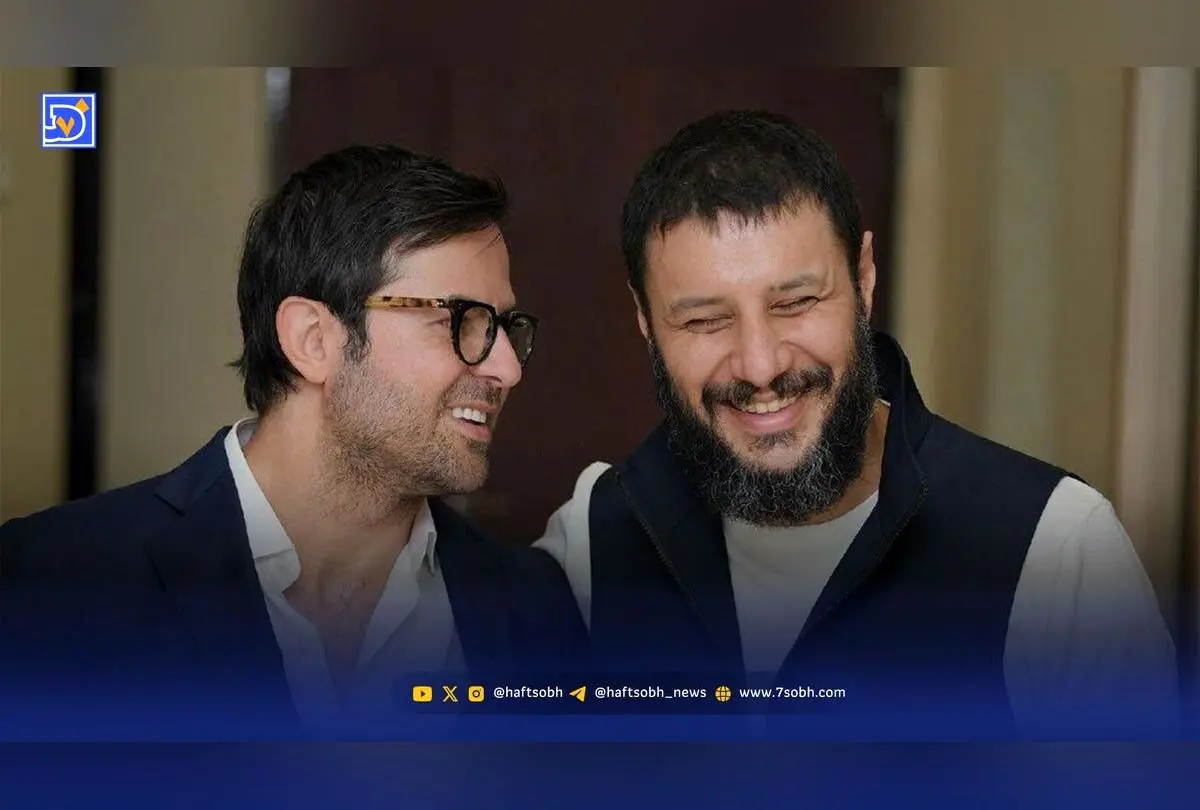 جواد عزتی با استایل خاص و منحصربه‌فرد در پشت صحنه سریال «وحشی» توجه رسانه‌ها را جلب کرد