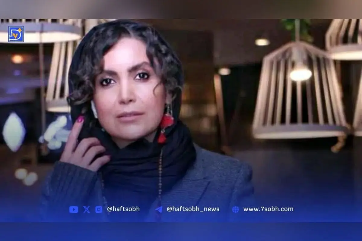 خانه لوکس و دوبلکس سامیه لک با طراحی مونوکروم و نمای جنگلی، نماد سلیقه خاص و آرامش‌بخش در دکوراسیون داخلی